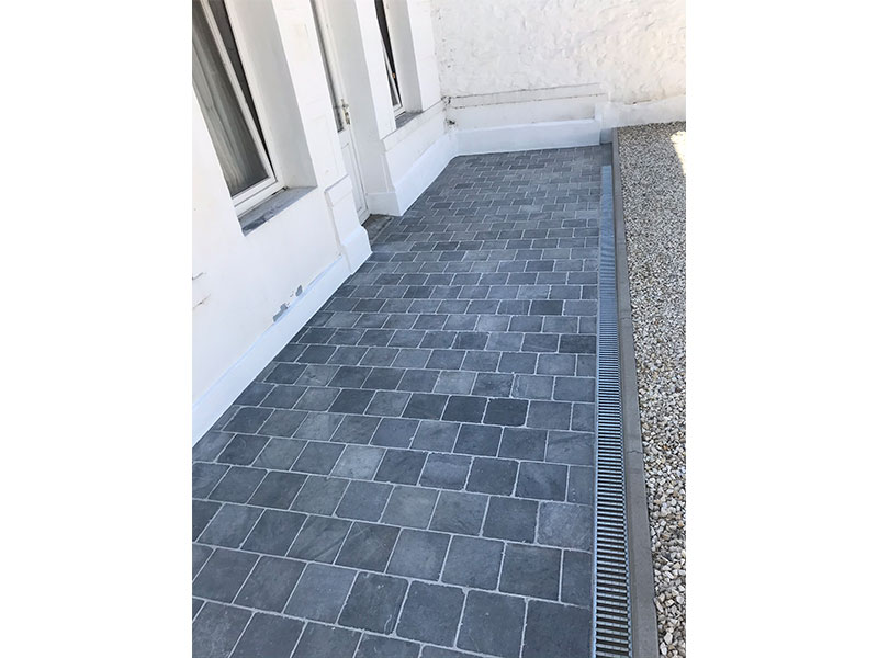 10_Pavage_allee_jardin_entree_DBA_Parcs_et_Jardins_Andy_Debacker_Cloture_Terrassement_Abattage_Elagage_Jardins_Belgique_hainaut_leuze_Tournai_mons